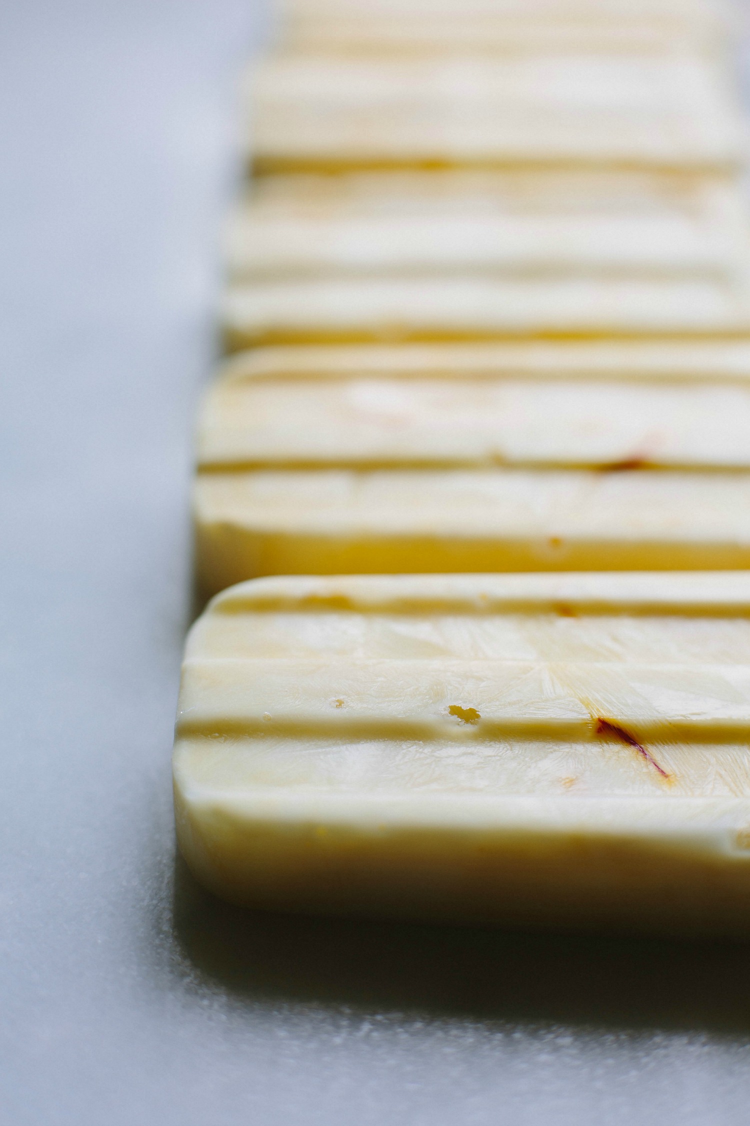 Manuka honey + saffron yoghurt pops | My Darling Lemon Thyme