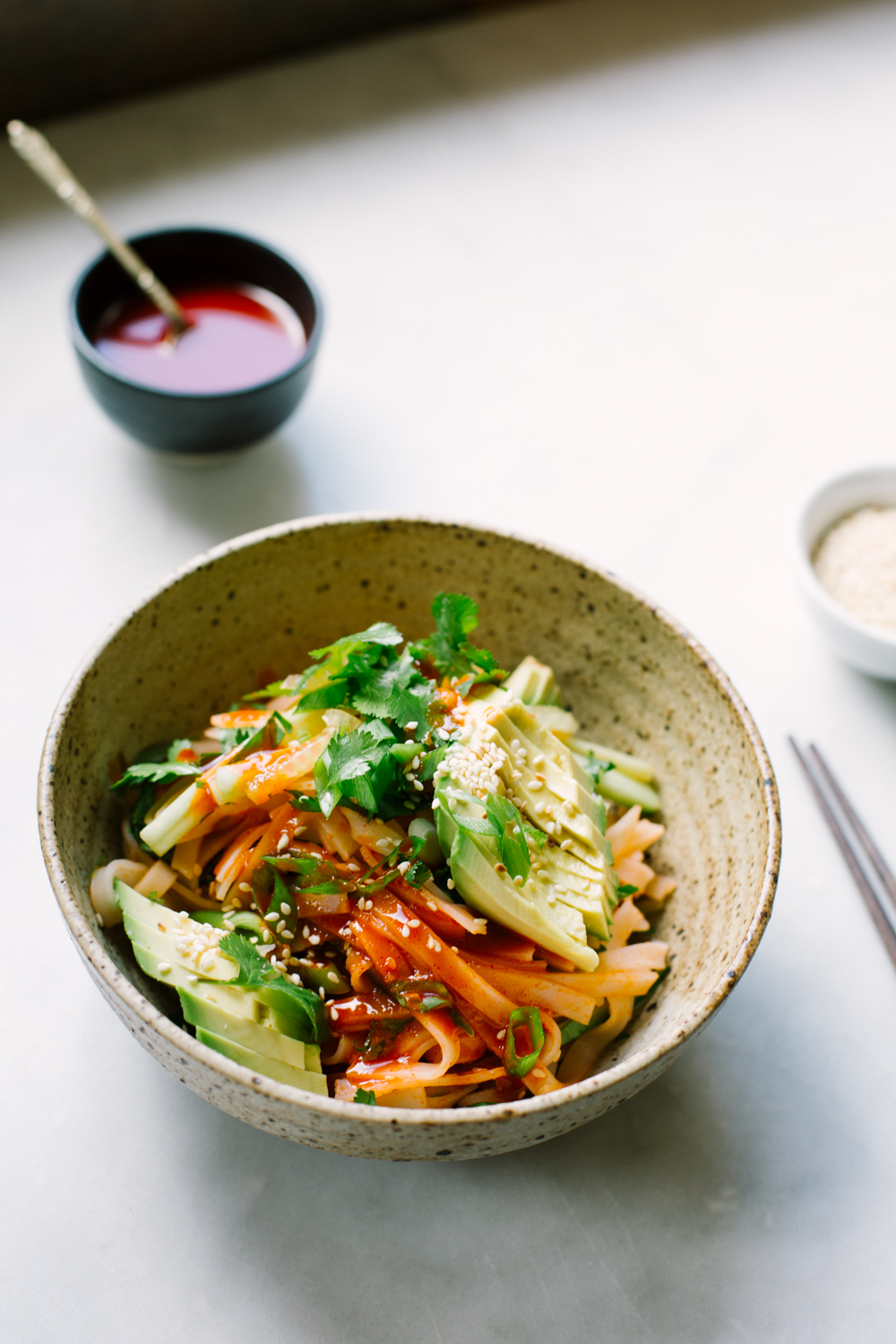 Avocado noodle salad with gochujang dressing – My Darling Lemon Thyme